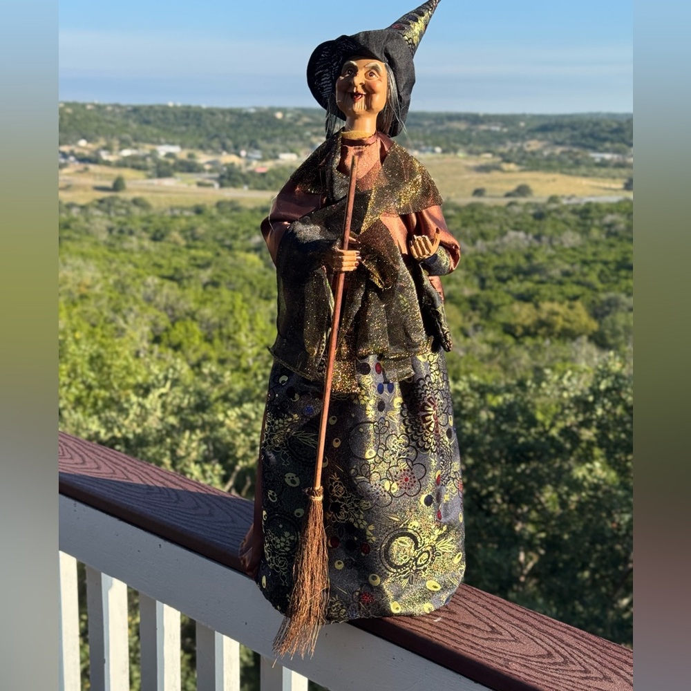 Halloween Standing‎ Witch Decor Prop